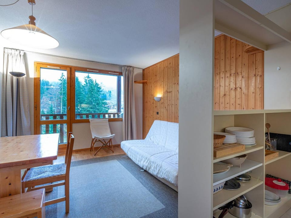 Valmorel: 2 Pièces, Balcon Sud, Proche Pistes et Remontées - FR-1-356-485 Apartment in Les Avanchers-Valmorel