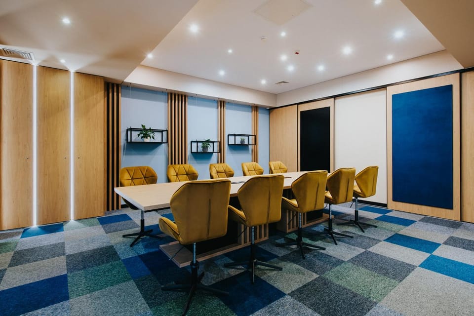 Meeting/conference room