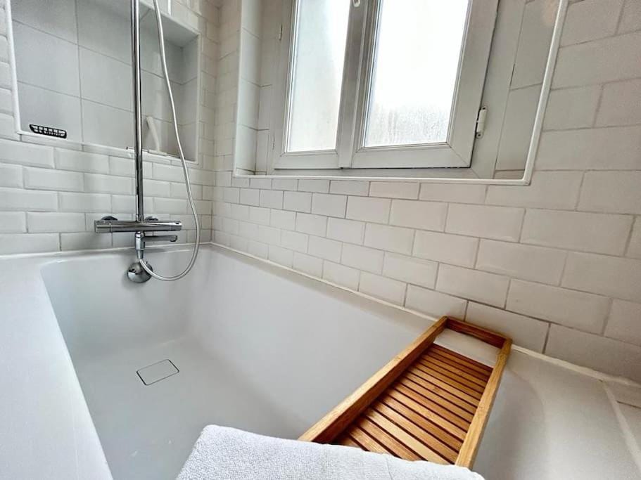 Clou dans le fer hyper centre immeuble luxueux Apartment in Reims