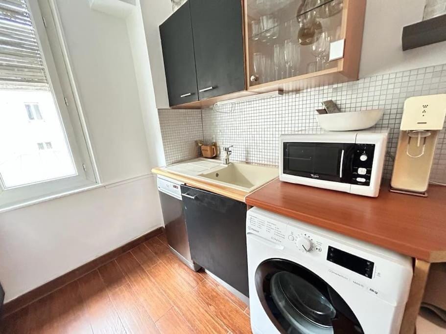 Clou dans le fer hyper centre immeuble luxueux Apartment in Reims