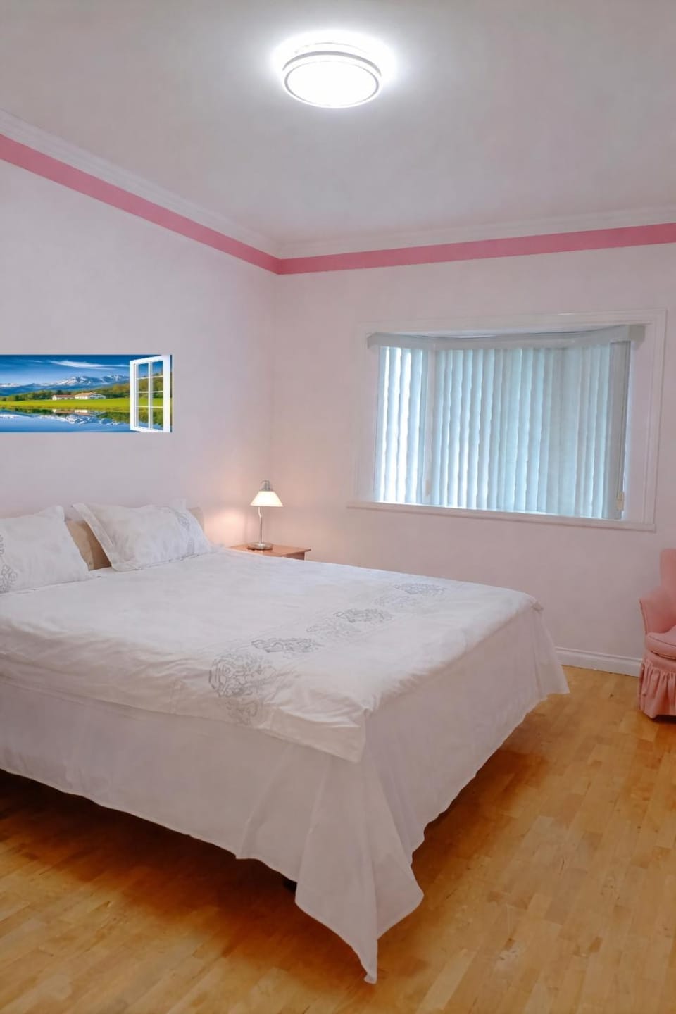 Photo of the whole room