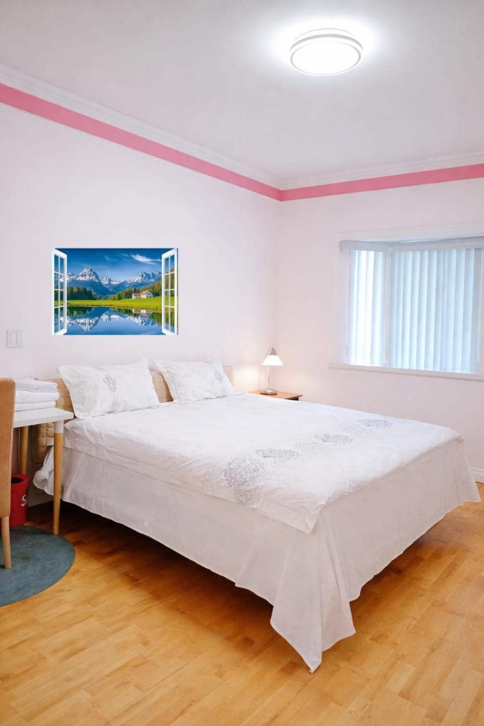 Photo of the whole room