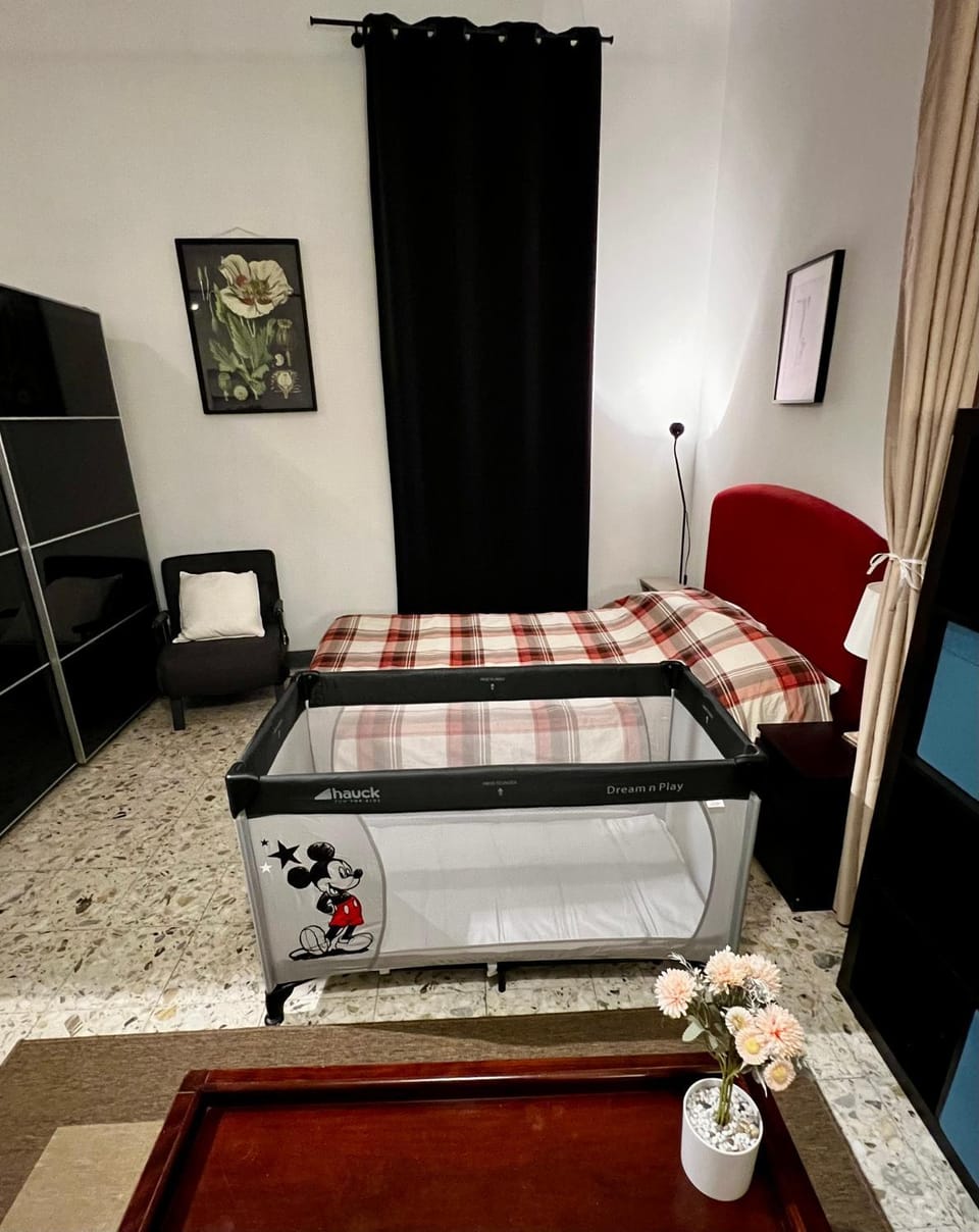 Bed, Photo of the whole room, Bedroom, young children