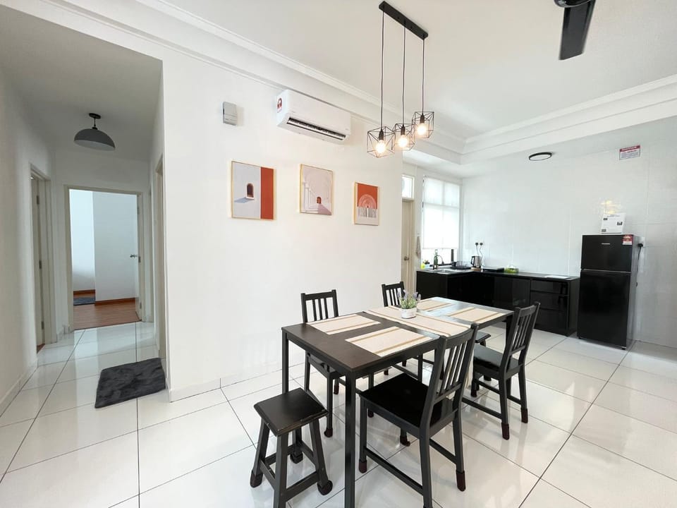 Kitchen or kitchenette, Living room, Dining area, kitchen