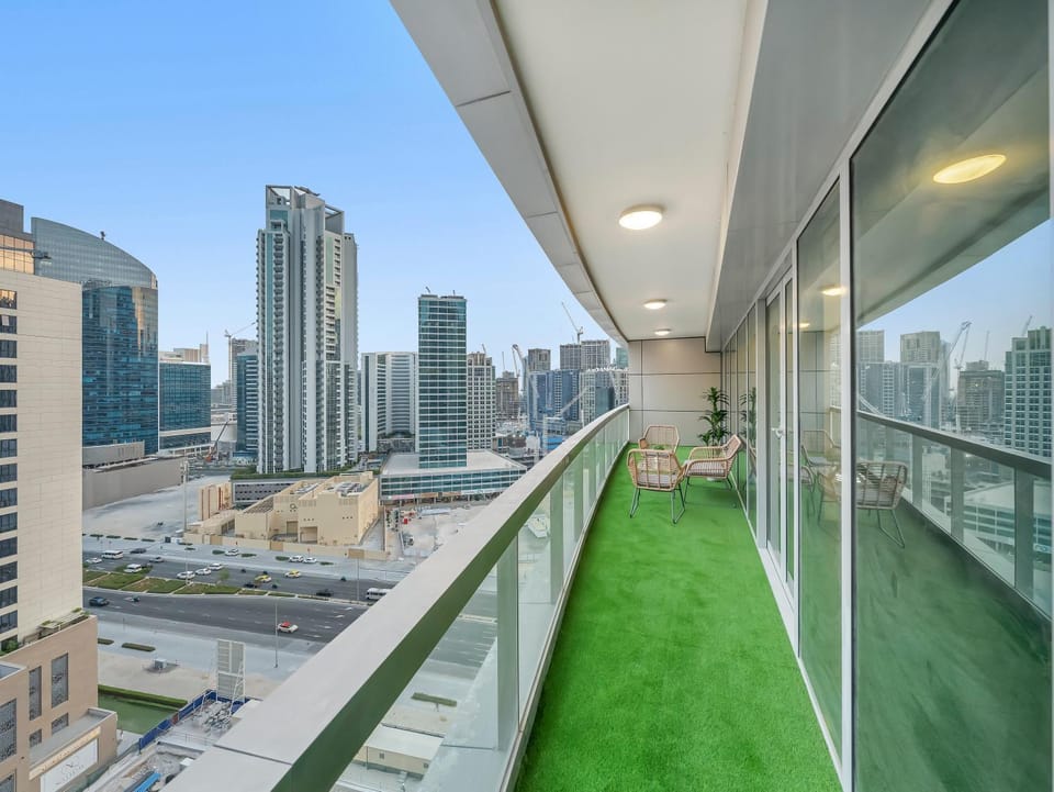 View (from property/room), Balcony/Terrace, City view