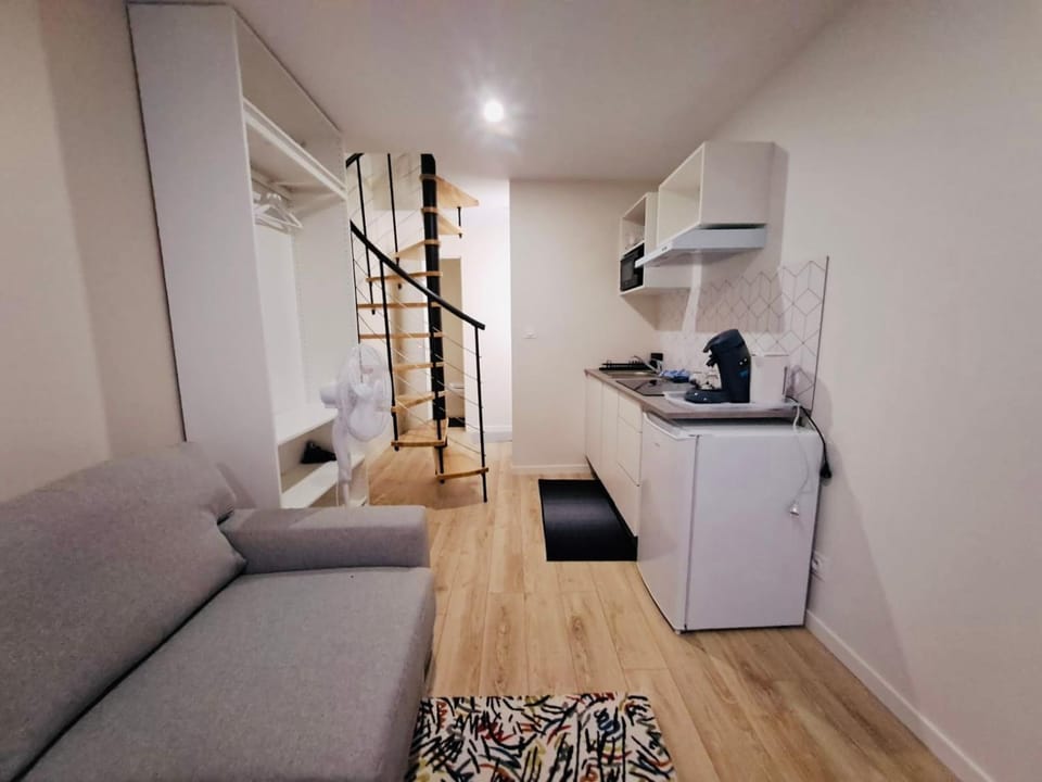 Studio Mezzanine Métro 14 Paris Apartment in Île-de-France