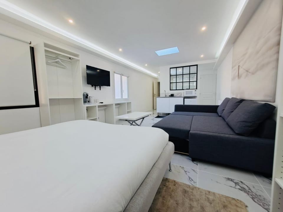Studio spacieux Métro 14 Paris Apartment in Île-de-France