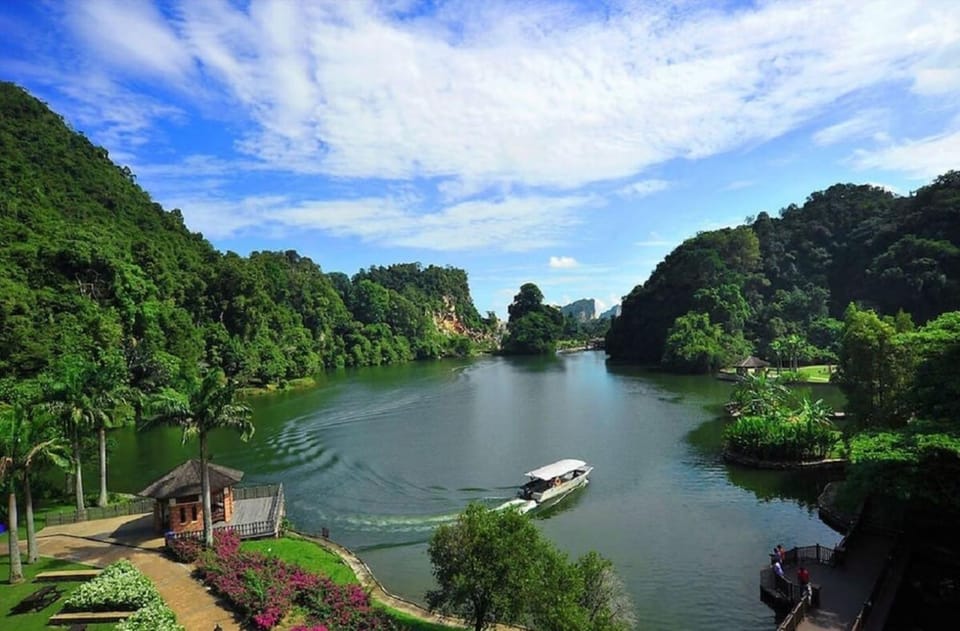 Nearby landmark, Natural landscape