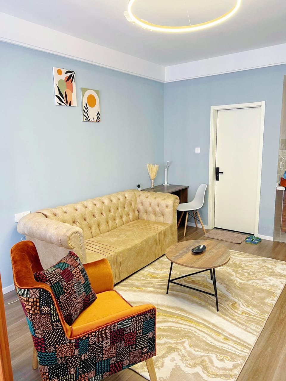 Living room, Seating area