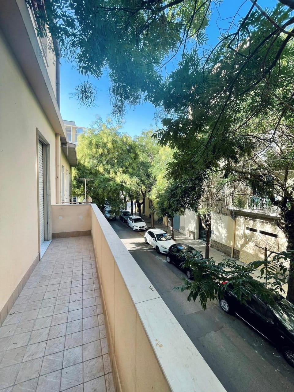 Balcony/Terrace, Street view