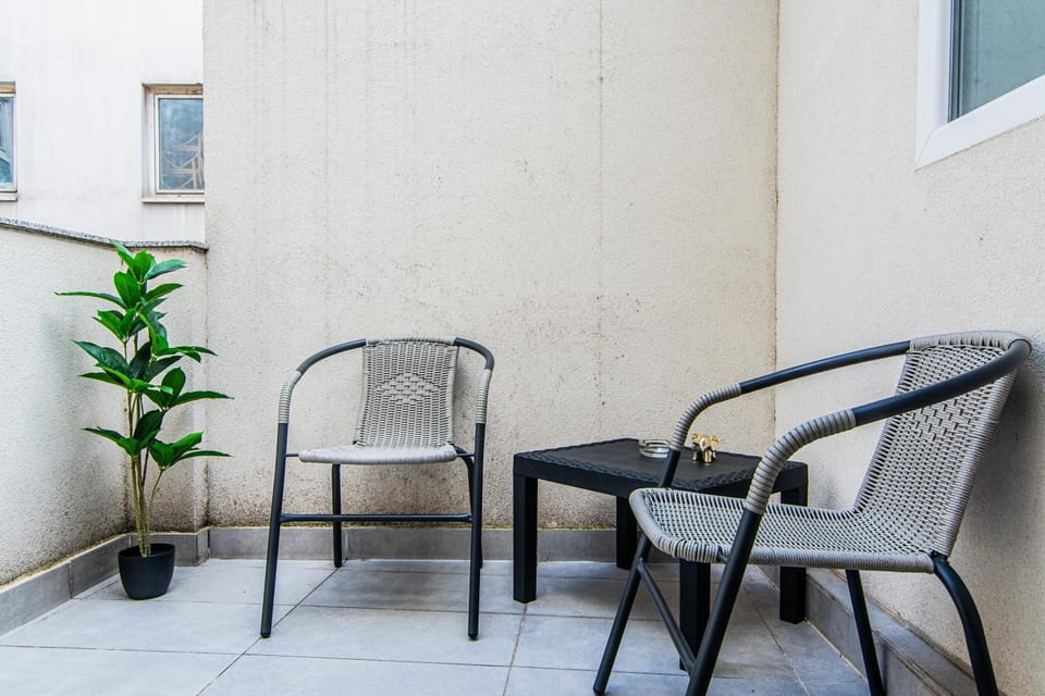 Day, View (from property/room), Balcony/Terrace, Balcony/Terrace, Seating area, Location, internet