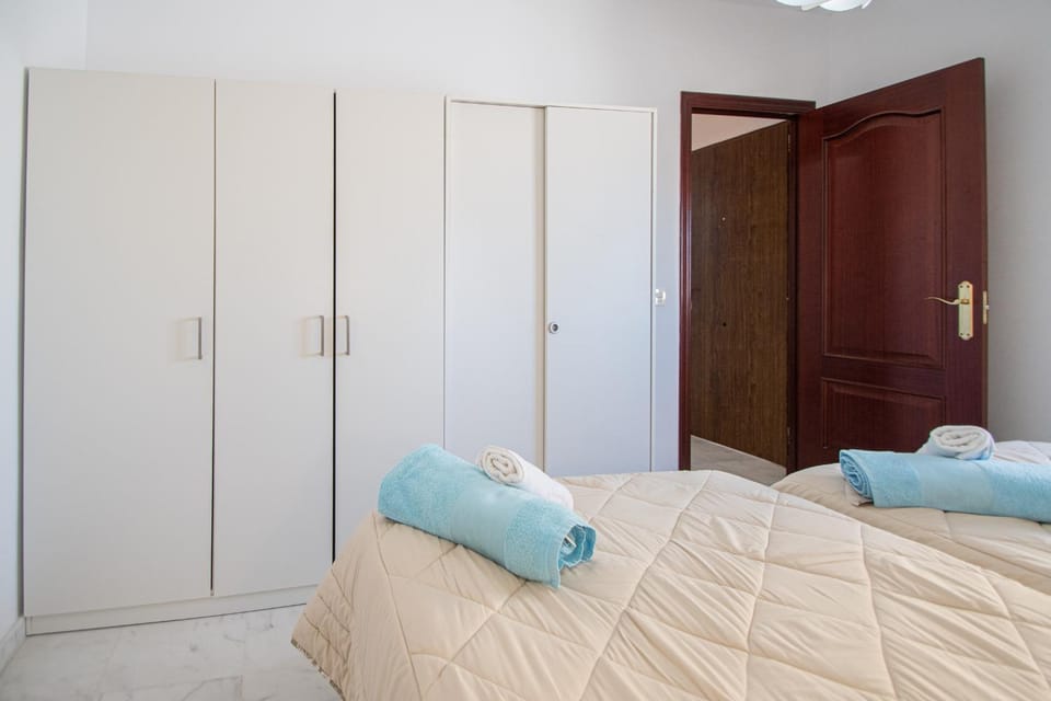 Bedroom, wardrobe