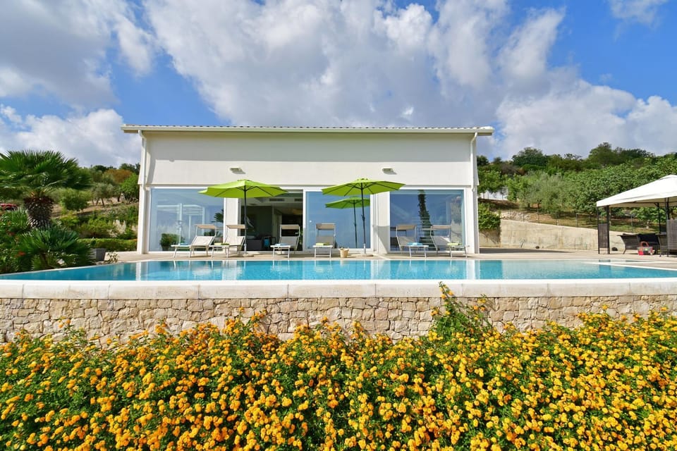 Day, View (from property/room), Garden view, Sea view, Swimming pool, Inner courtyard view