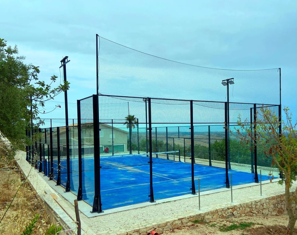 Villa Nausica, heated pool, Padel court, view on the sea, wifi free perfect for big group Villa in Sicily