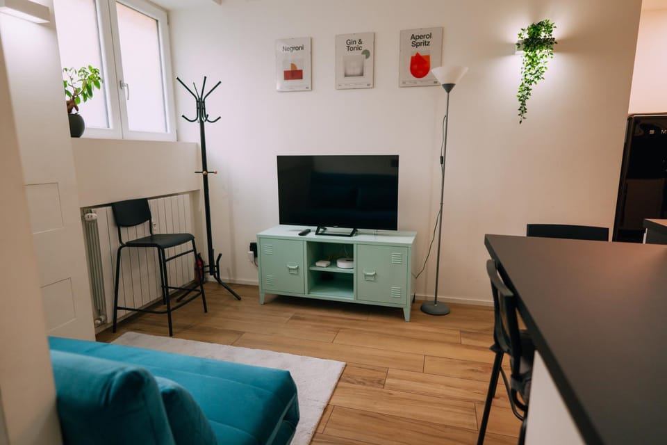 Carlo Apartment - 15 min from Duomo Apartment in Milan