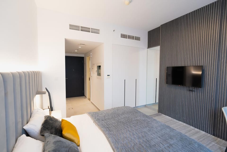 TV and multimedia, Photo of the whole room, wardrobe