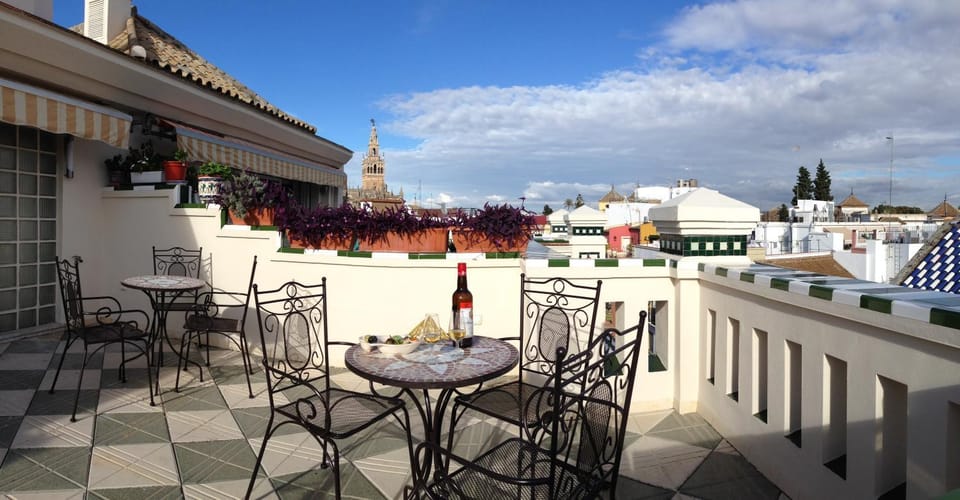 View (from property/room), Balcony/Terrace, City view, Landmark view