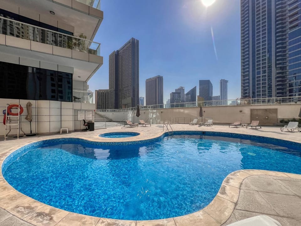 Property building, Day, City view, Pool view, Swimming pool, sunbed