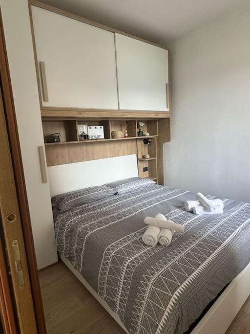 In center Cà del Pescatore lake view Apartment in Lierna