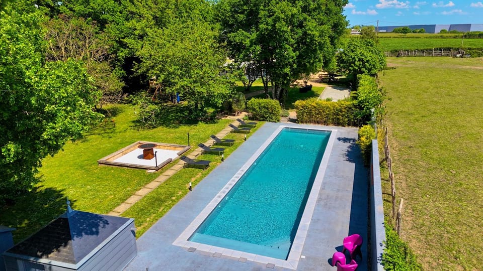 Spring, Day, Natural landscape, Garden, Garden view, Pool view, Swimming pool, sunbed