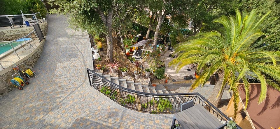 Inner courtyard view