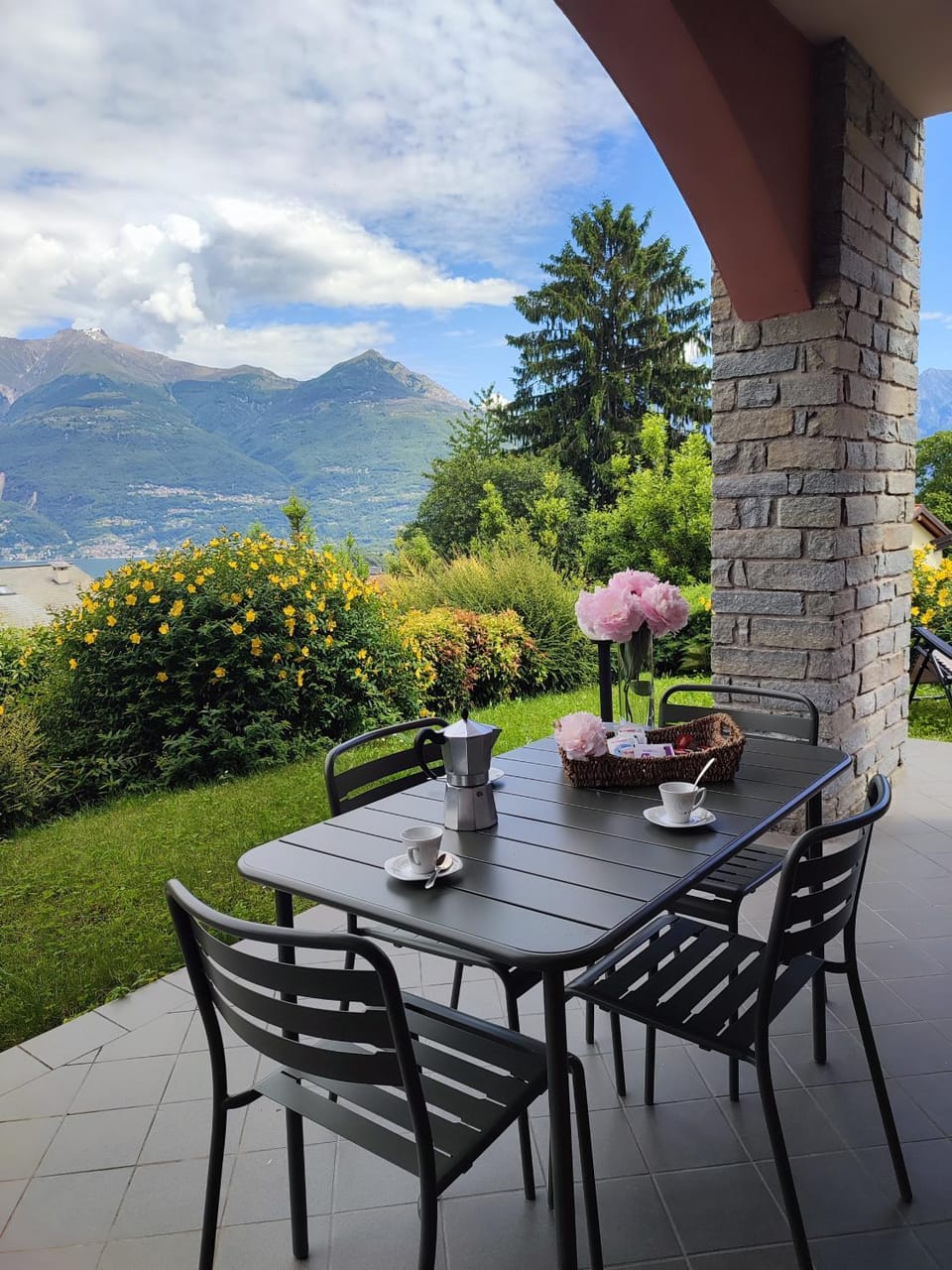 Patio, Natural landscape, Garden, View (from property/room), Balcony/Terrace, Garden view, Lake view, Mountain view