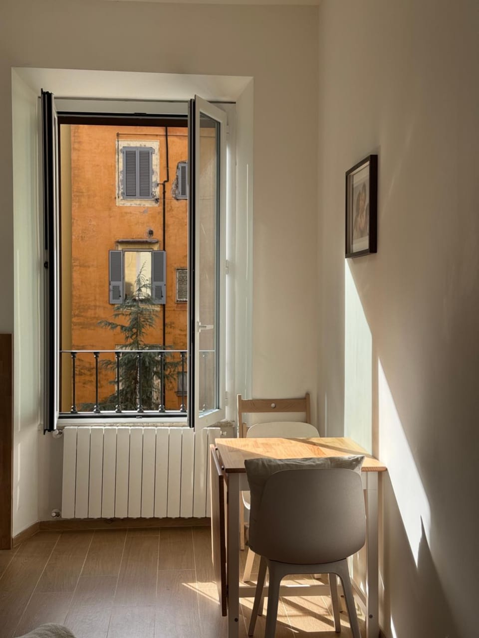 Living room, Seating area, Dining area, Garden view, Inner courtyard view
