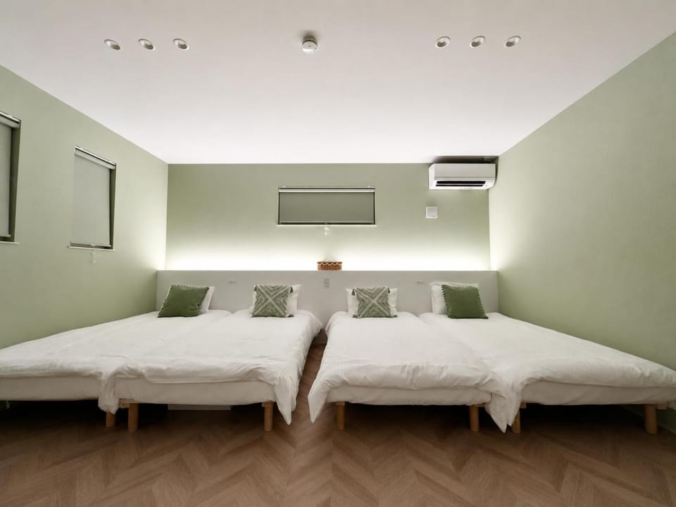 Bed, Bedroom, air conditioner