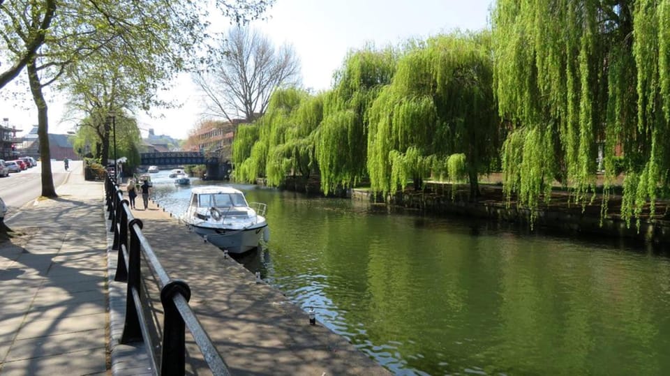 Neighbourhood, River view