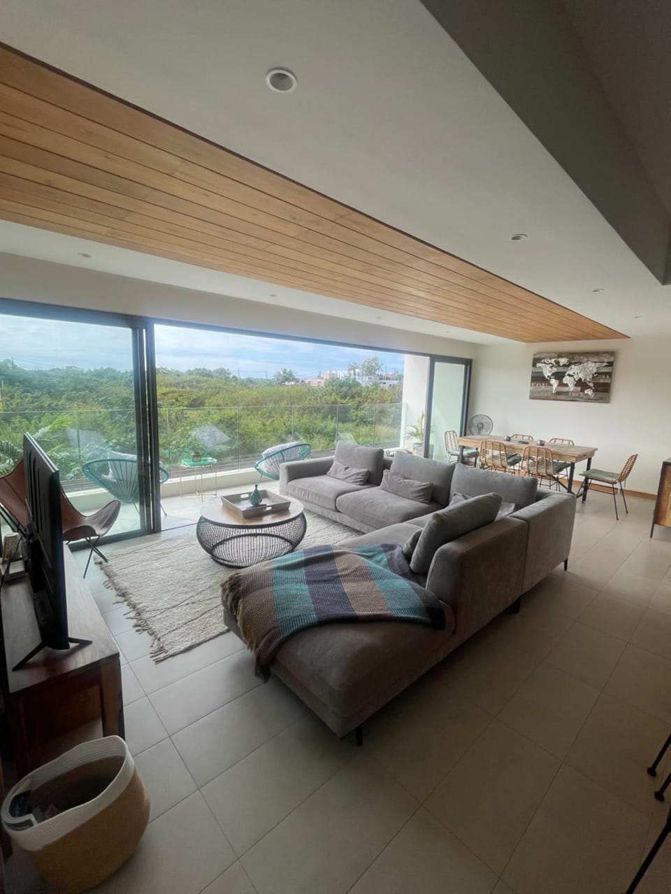 View (from property/room), Balcony/Terrace, Living room, Seating area