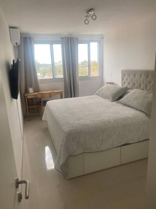 Apartamento en Summer Tower, Punta del Este con servicios Apartment in Punta del Este