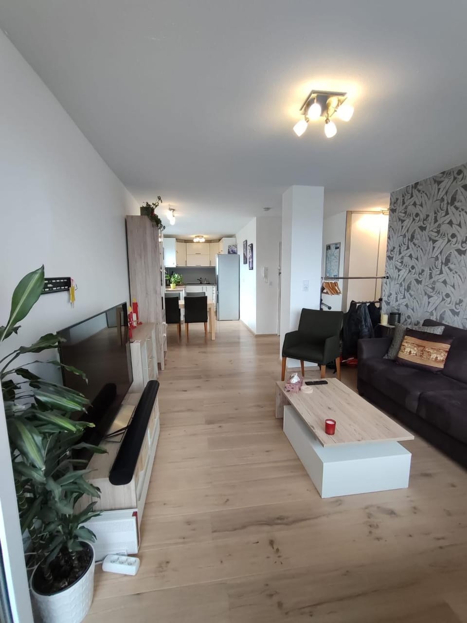 Kitchen or kitchenette, Living room, Seating area, Dining area