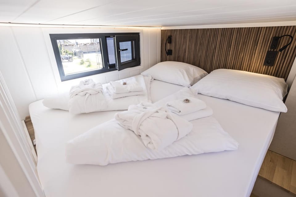Patio, Photo of the whole room, Bedroom