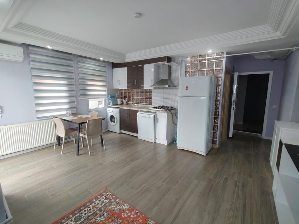 Property building, Swimming pool, dishwasher, stove