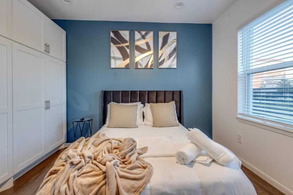 1 BR 1 BA Luxury - Museum District & Downtown HTX Apartment in Houston