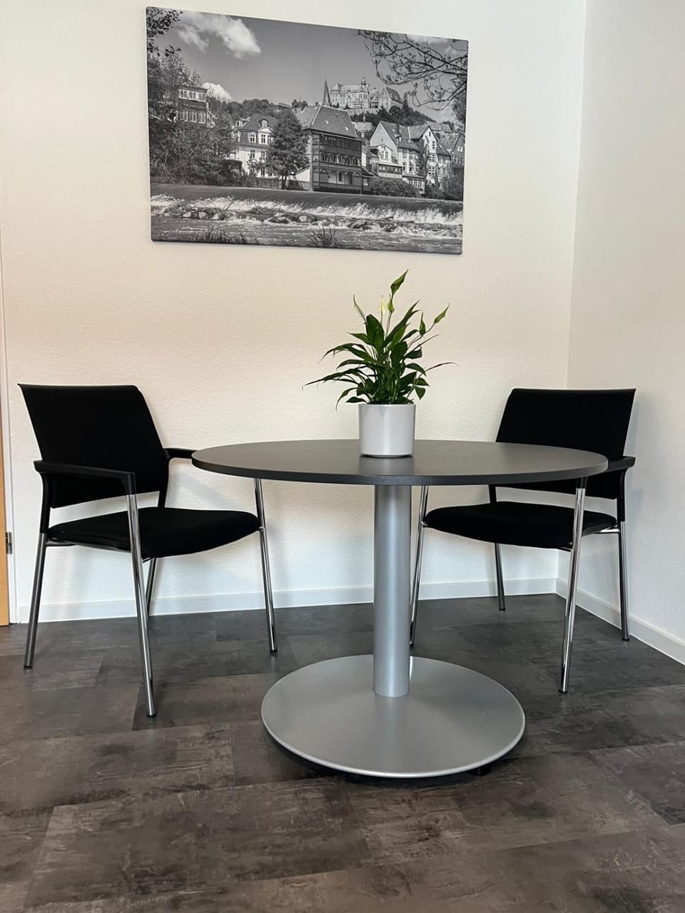 Seating area, Dining area