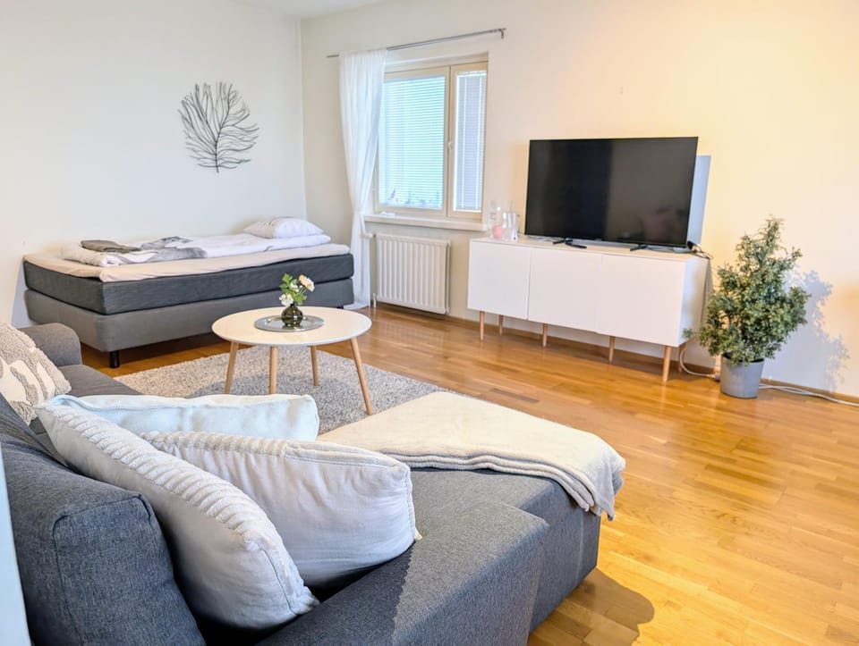 18 - Cozy apartment with view, top 7th floor Apartment in Kemi