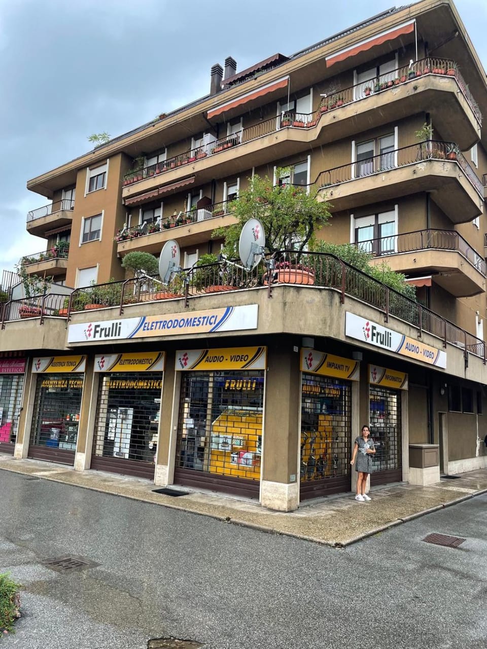 Property building, Neighbourhood, Street view, Location