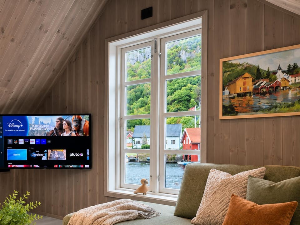 Communal lounge/ TV room, TV and multimedia, View (from property/room), View (from property/room), Living room, Seating area, Evening entertainment, internet