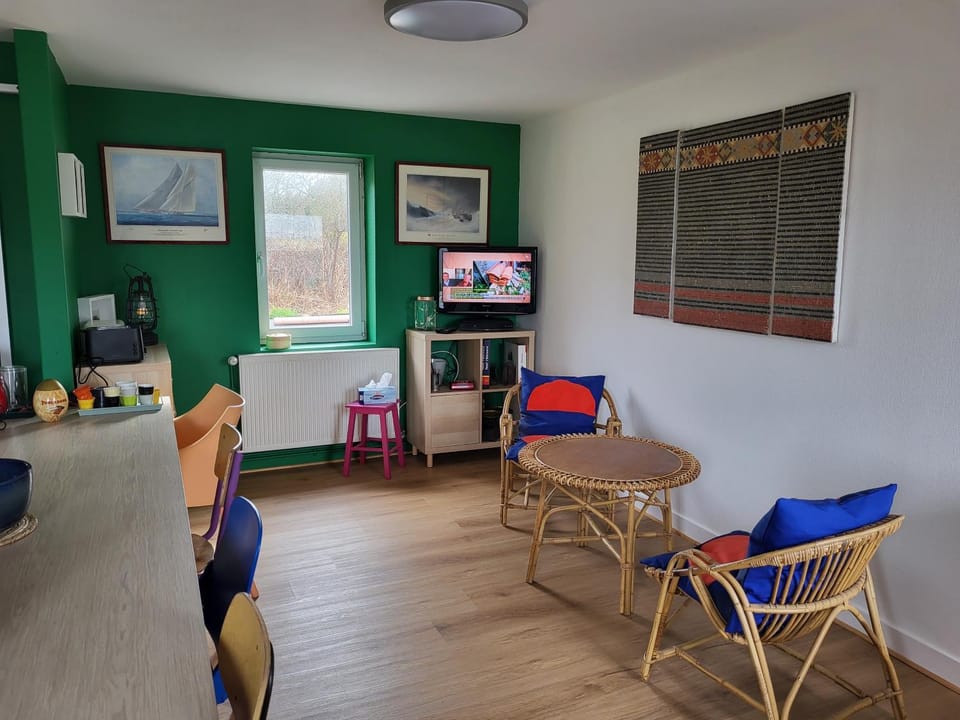 Communal lounge/ TV room, TV and multimedia