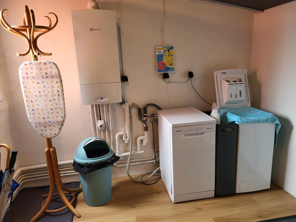 dishwasher, washing machine