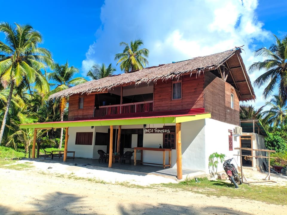 Surfcamp katiet mentawai Bed and Breakfast in West Sumatra, Indonesia