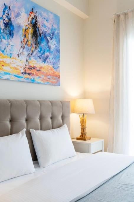 Mamma Mia Art House 3bdr 3 bthr Apartment in Athens