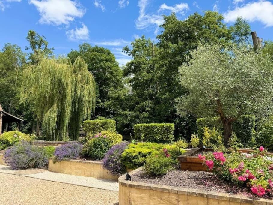 Gîte du Moulin rouge Apartment in Dreux