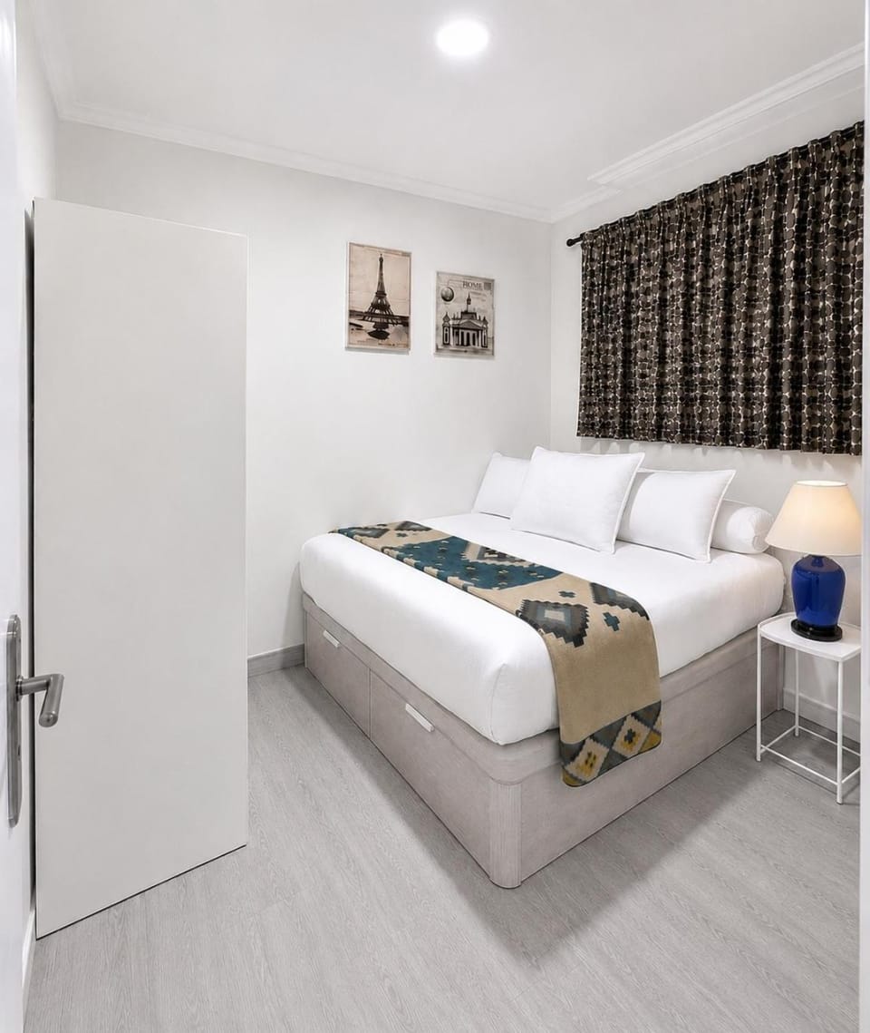 Apartamento renovado y tranquilo, 2 dormitorios bien comunicado con el centro de Madrid Apartment in Madrid