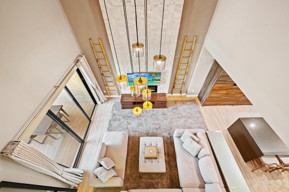 Communal lounge/ TV room