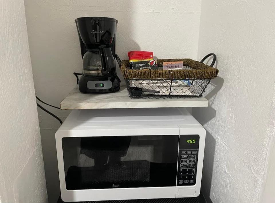 Coffee/tea facilities