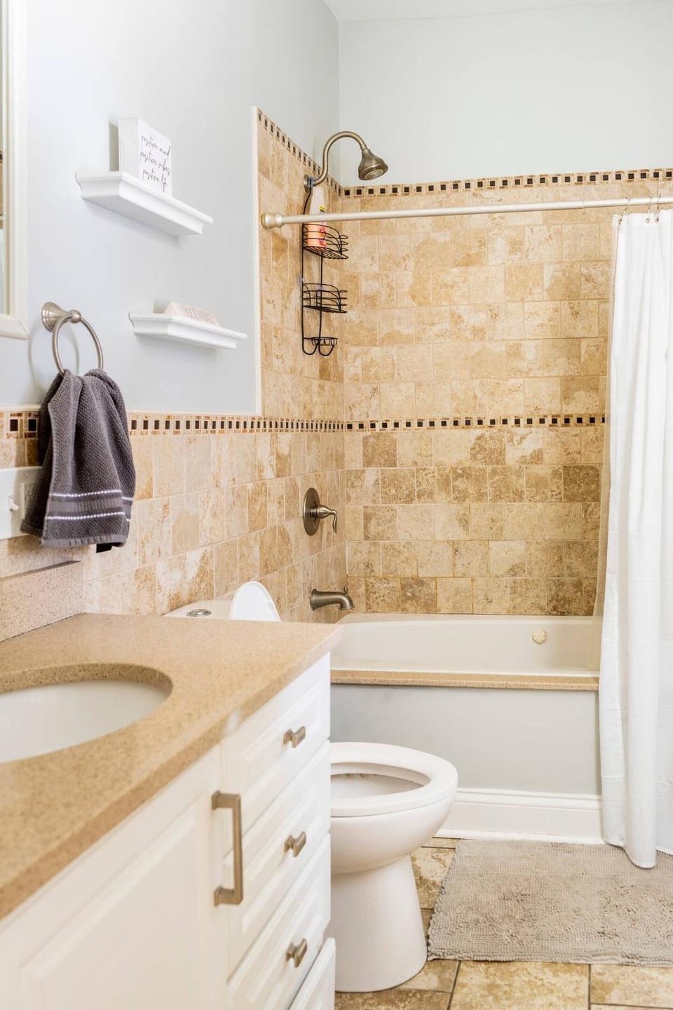 Shower, Toilet, Bathroom, Bath, towels