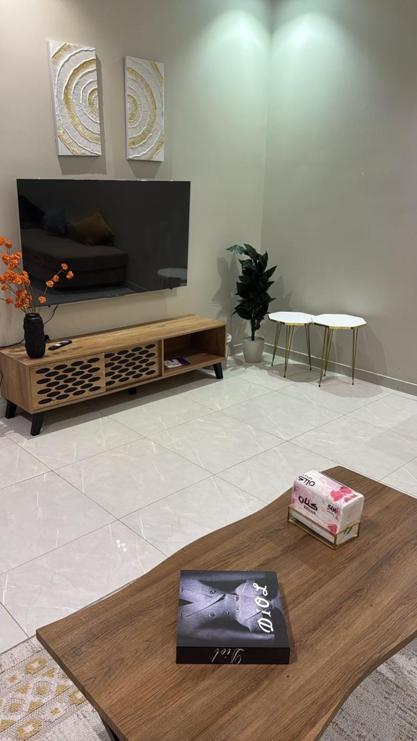 جناح غرفة وصالة واسعة بحي المروة 8دقايق من المطار Apartment in Jeddah