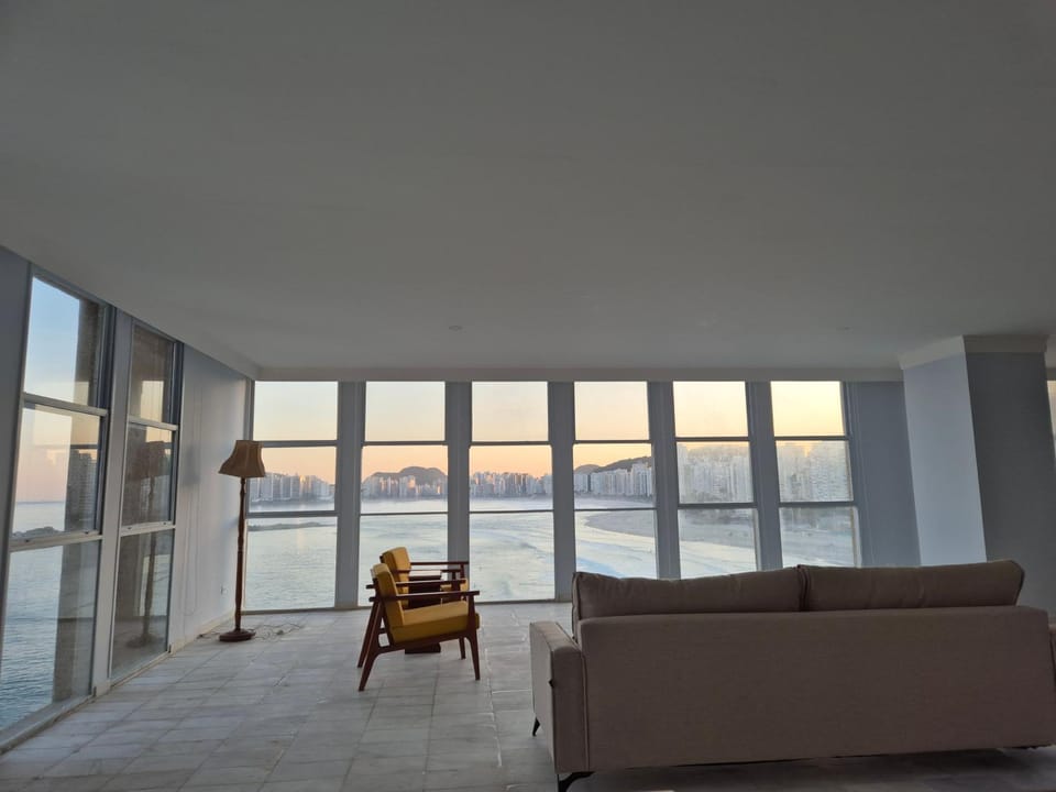Grande apartamento Guarujá frente e junto ao mar! Apartment in State of São Paulo